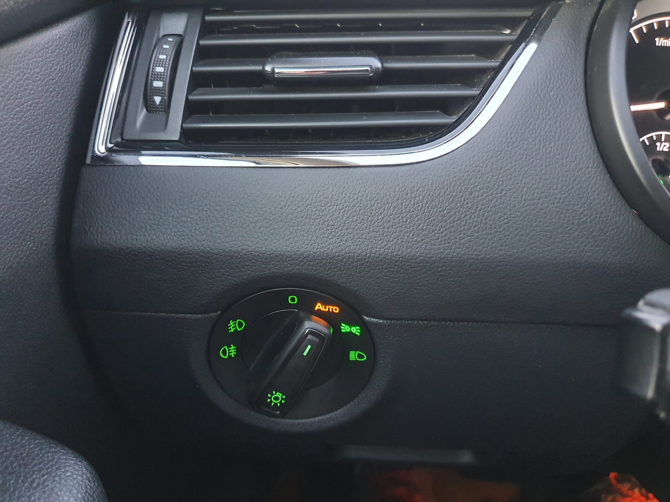 
								Škoda Octavia 1.5 G-Tec 2019 full									